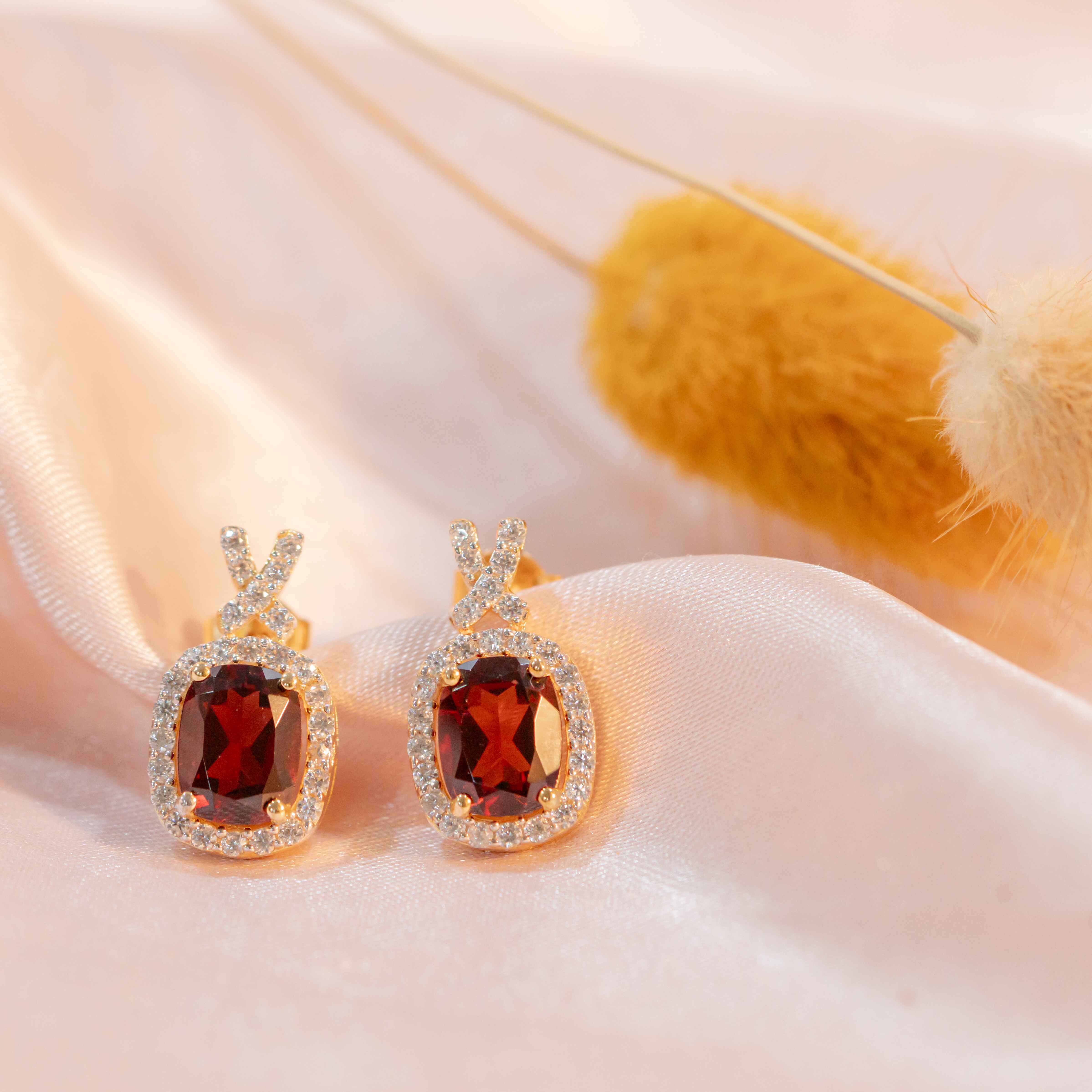 Vintage Garnet Earring