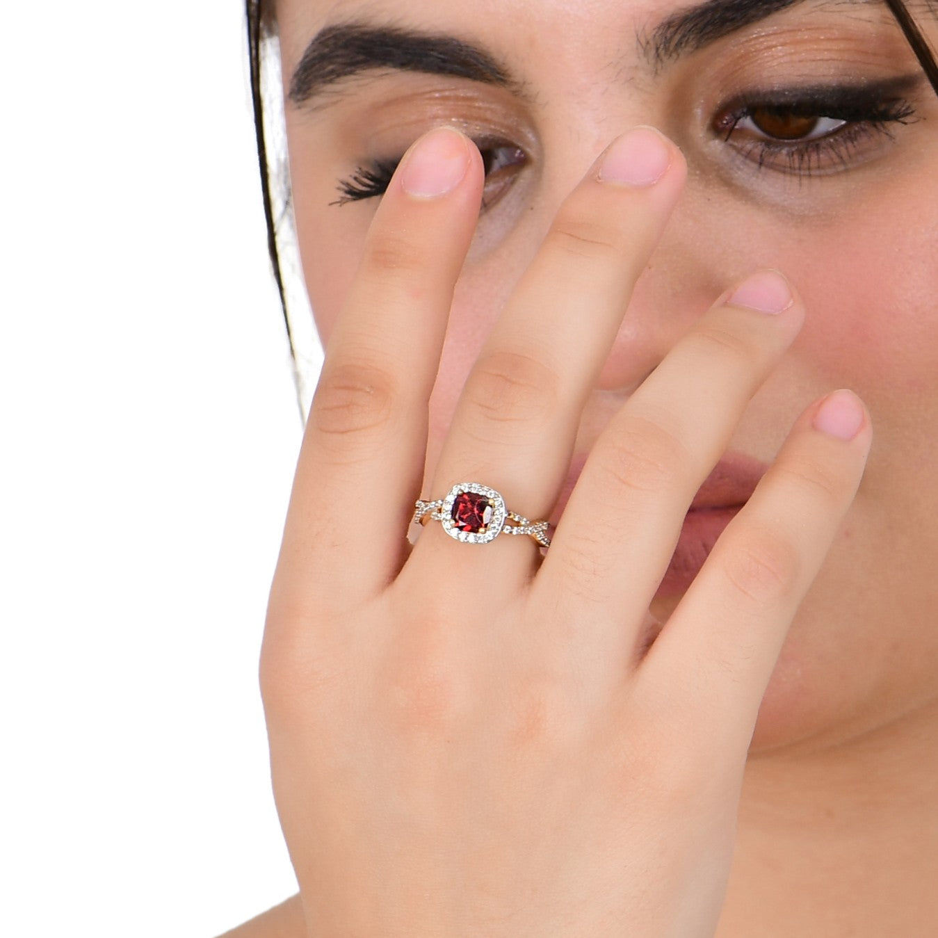 Halo Garnet With twist Band Ring