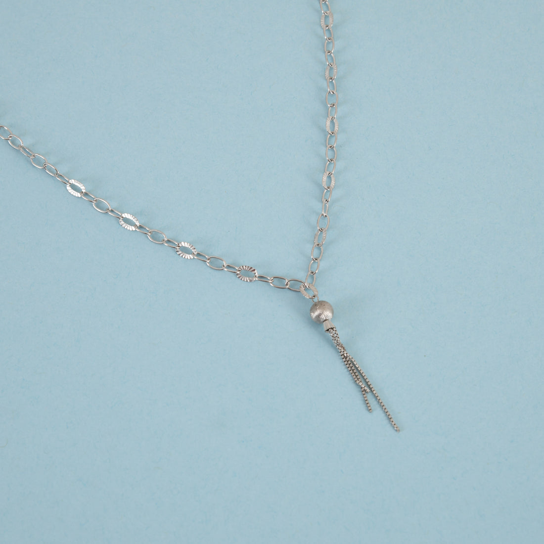 Minimalist Point Chain