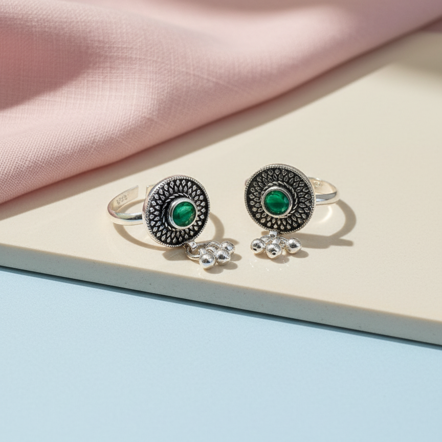 Silver Diamondlite Green Toe Ring