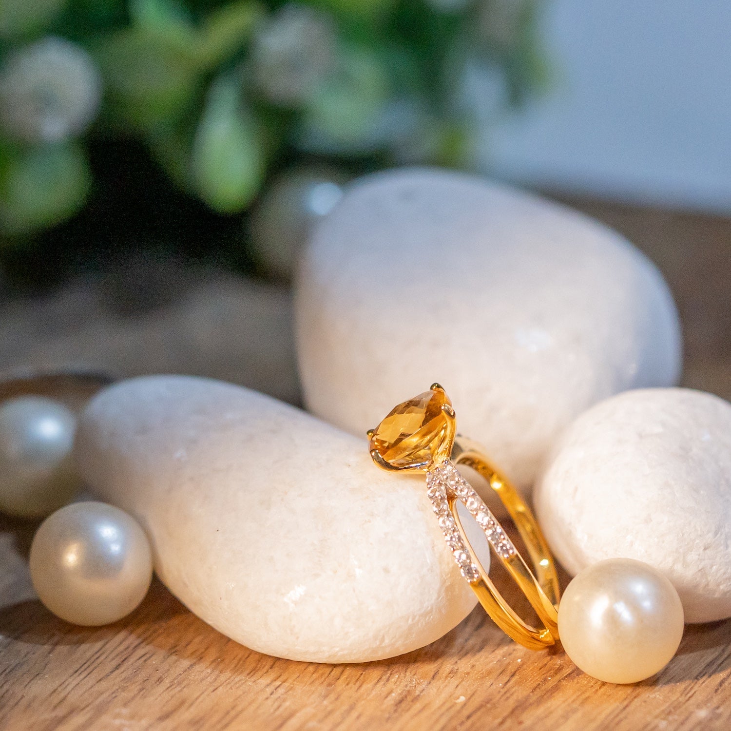 Glimmer Citrine Ring